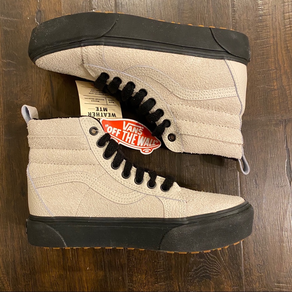 VANS Sk8-Hi Mte Suede Platform Moonbeam Shoes - Picture 2 of 13